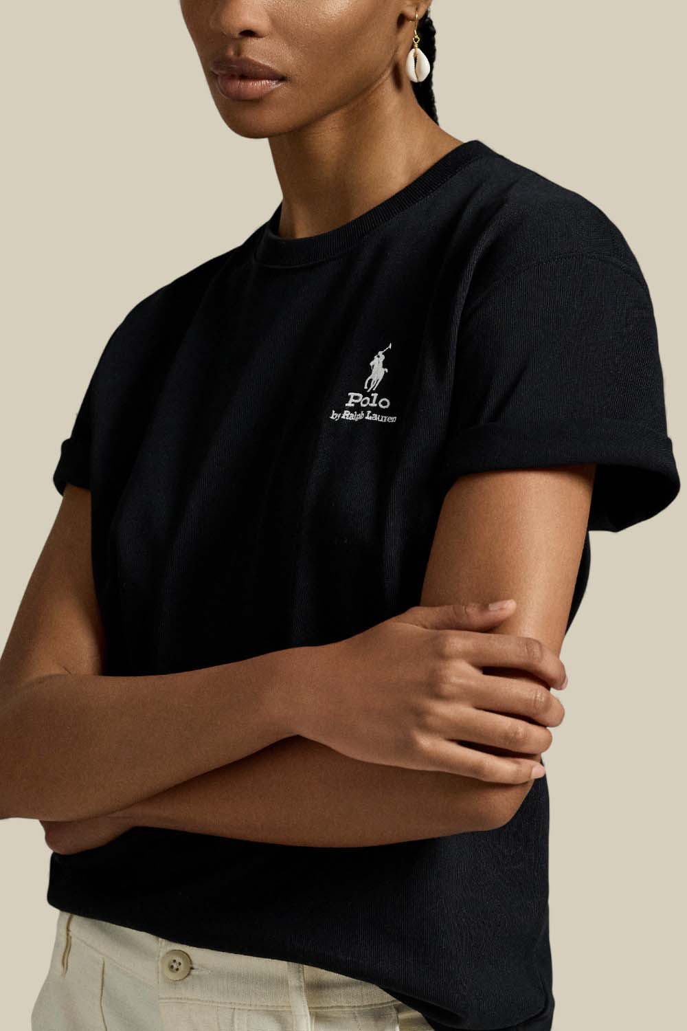 תמונת תקריב דוגמן של חולצת טי