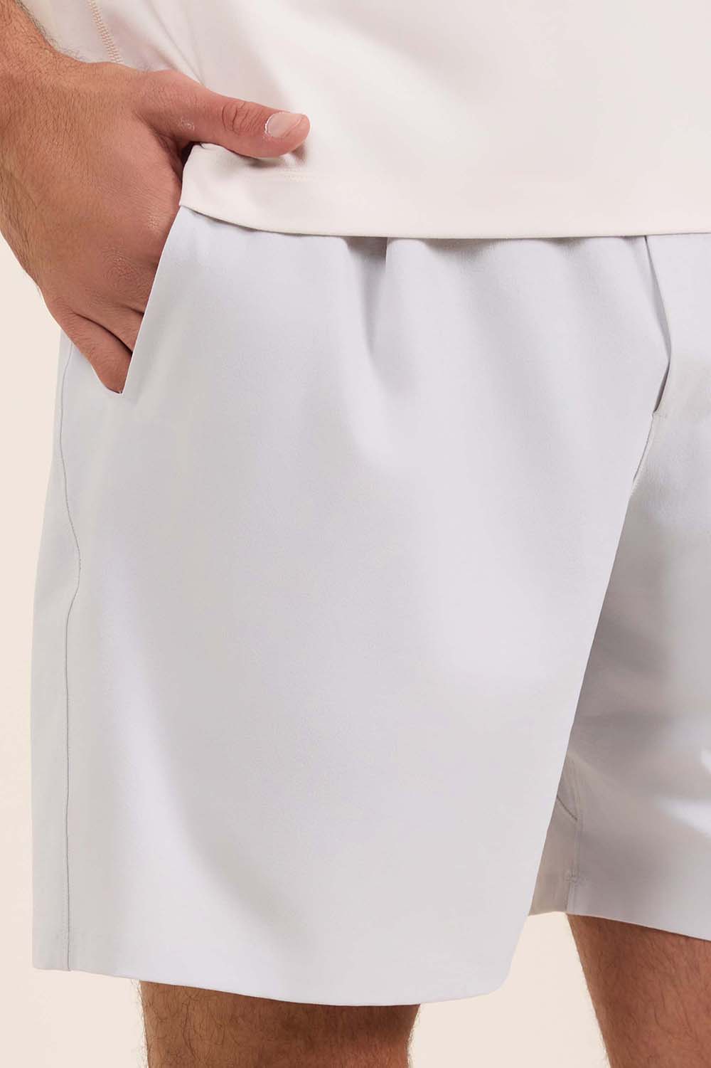 תמונת תקריב דוגמן של Balancer Woven Relaxed-Fit Short 7