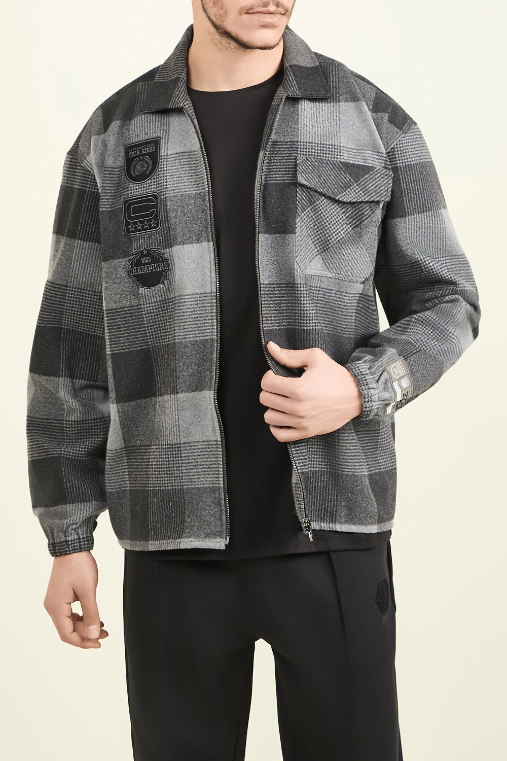 תמונת דוגמן קידמית של באלר X אן.אף.אל חולצת פלנל