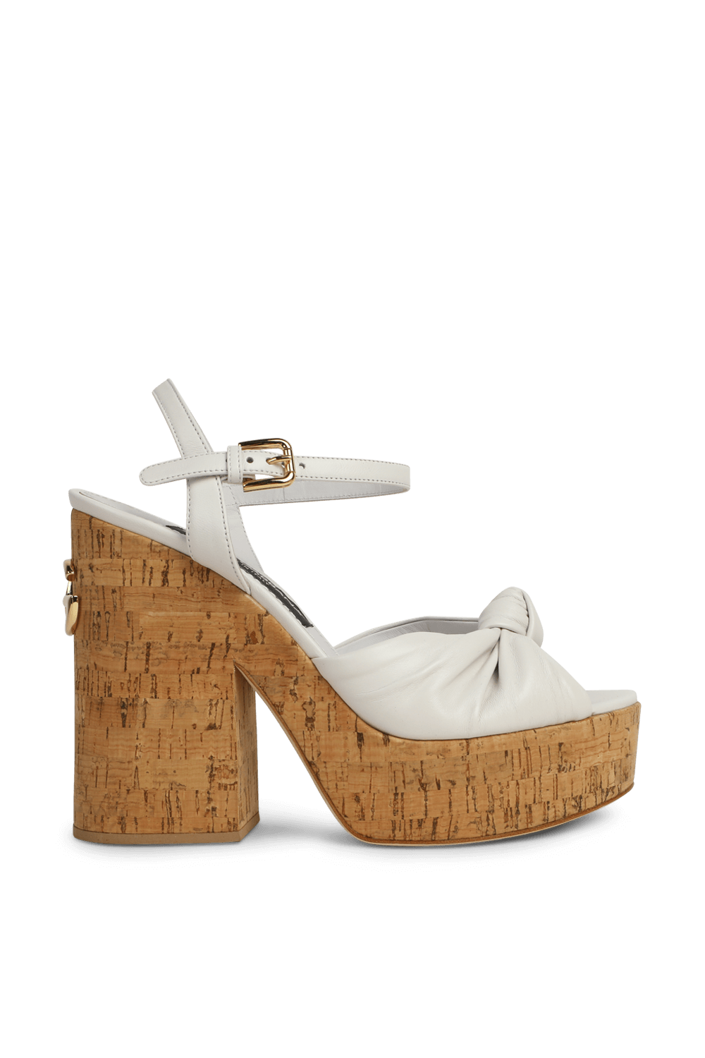 תמונה קידמית של סנדלי וודג' מעור