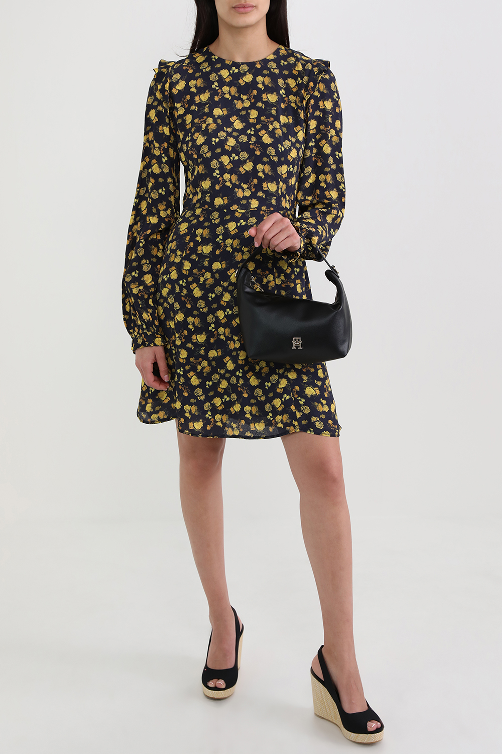 תמונת דוגמן קידמית של סנדלי סלנג בק פלטפורמה