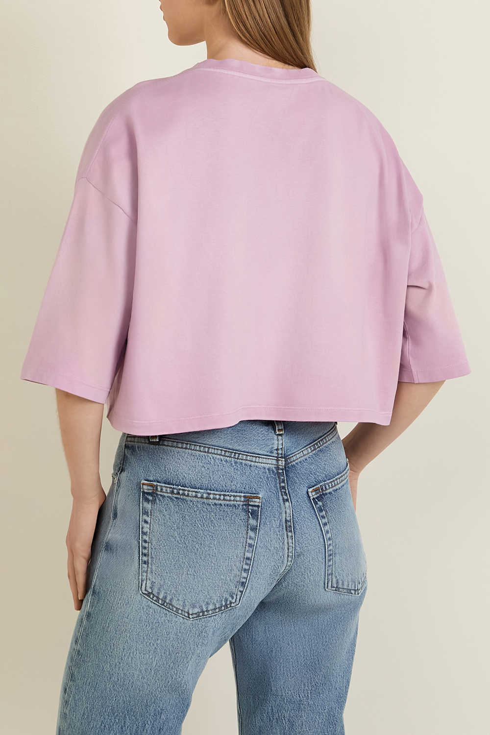 תמונת דוגמן אחורית של חולצת טי קרופ