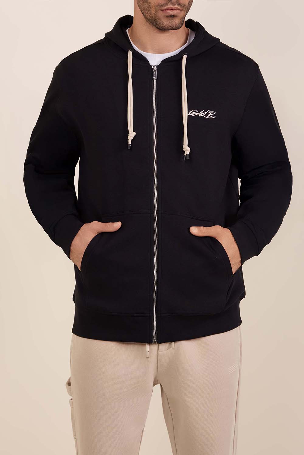 תמונת דוגמן קידמית של סווטשירט קפוצ'ון