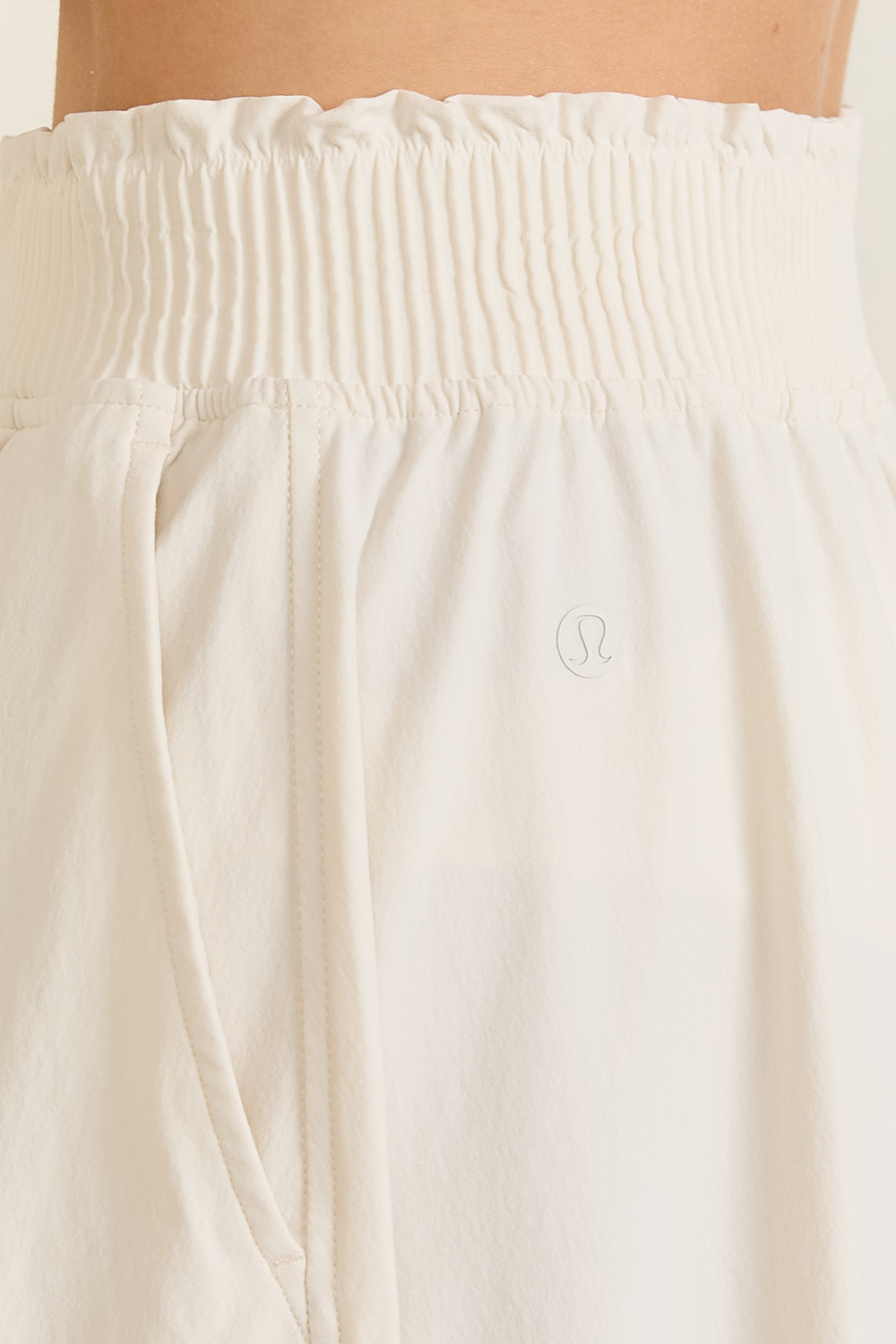 תמונת תקריב דוגמן של Stretch Woven A?Line Midi Skirt