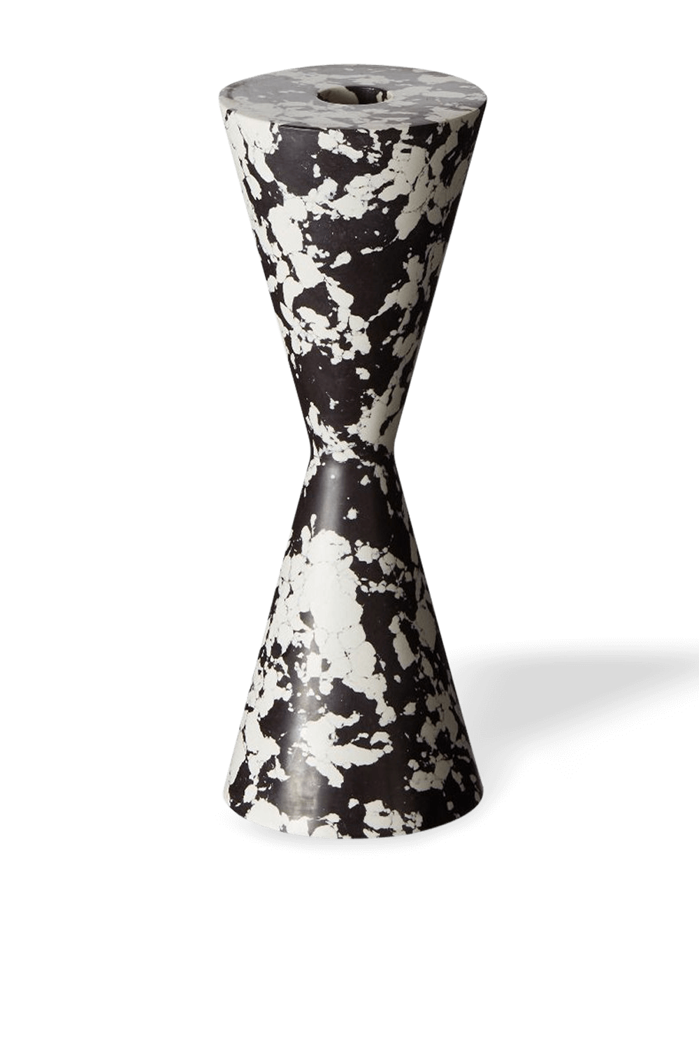 תמונה קידמית של פמוט קונוס מודרני בעיצוב שחור ולבן