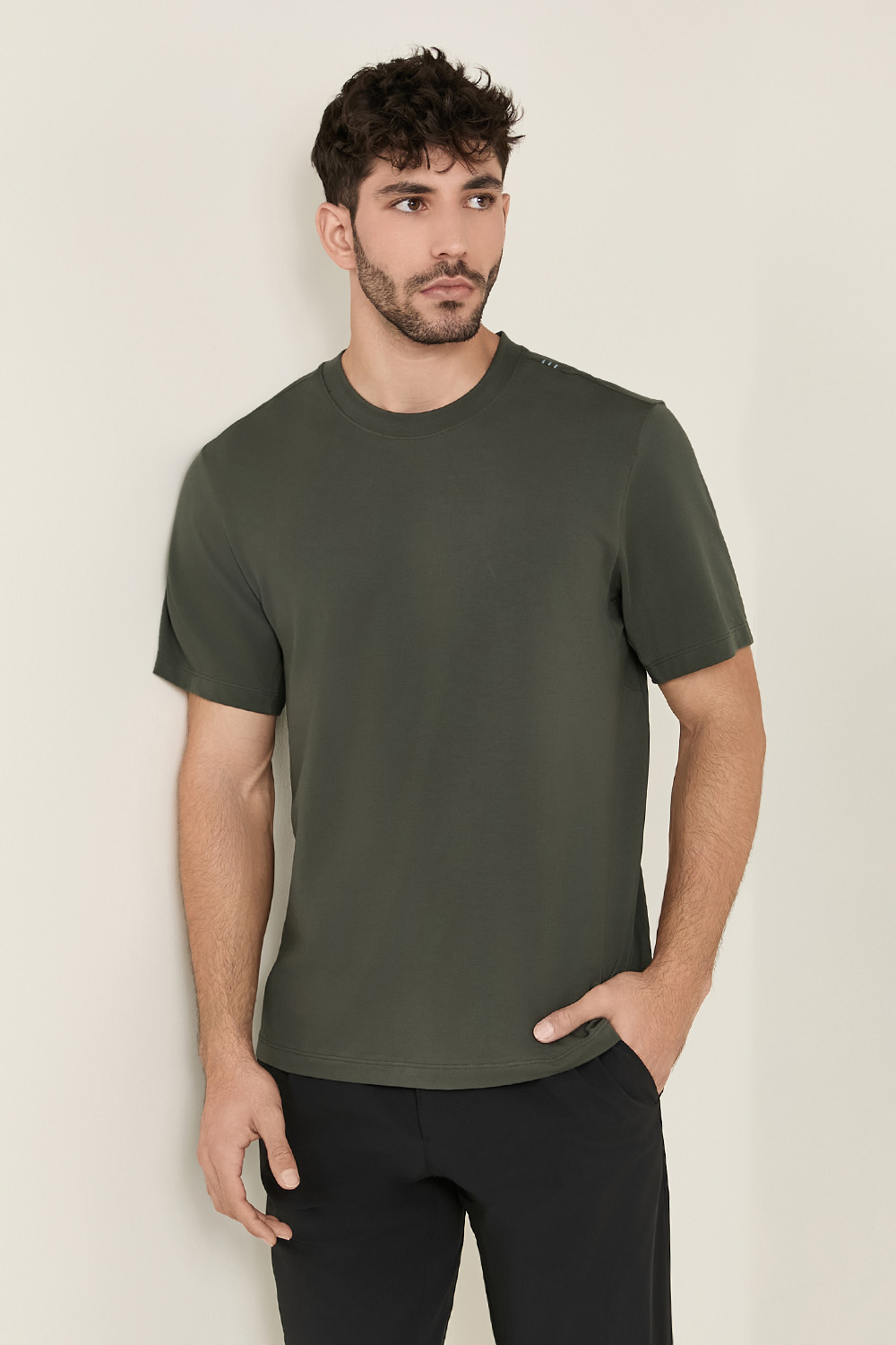 תמונת דוגמן קידמית של Zeroed In Short Sleeve Shirt