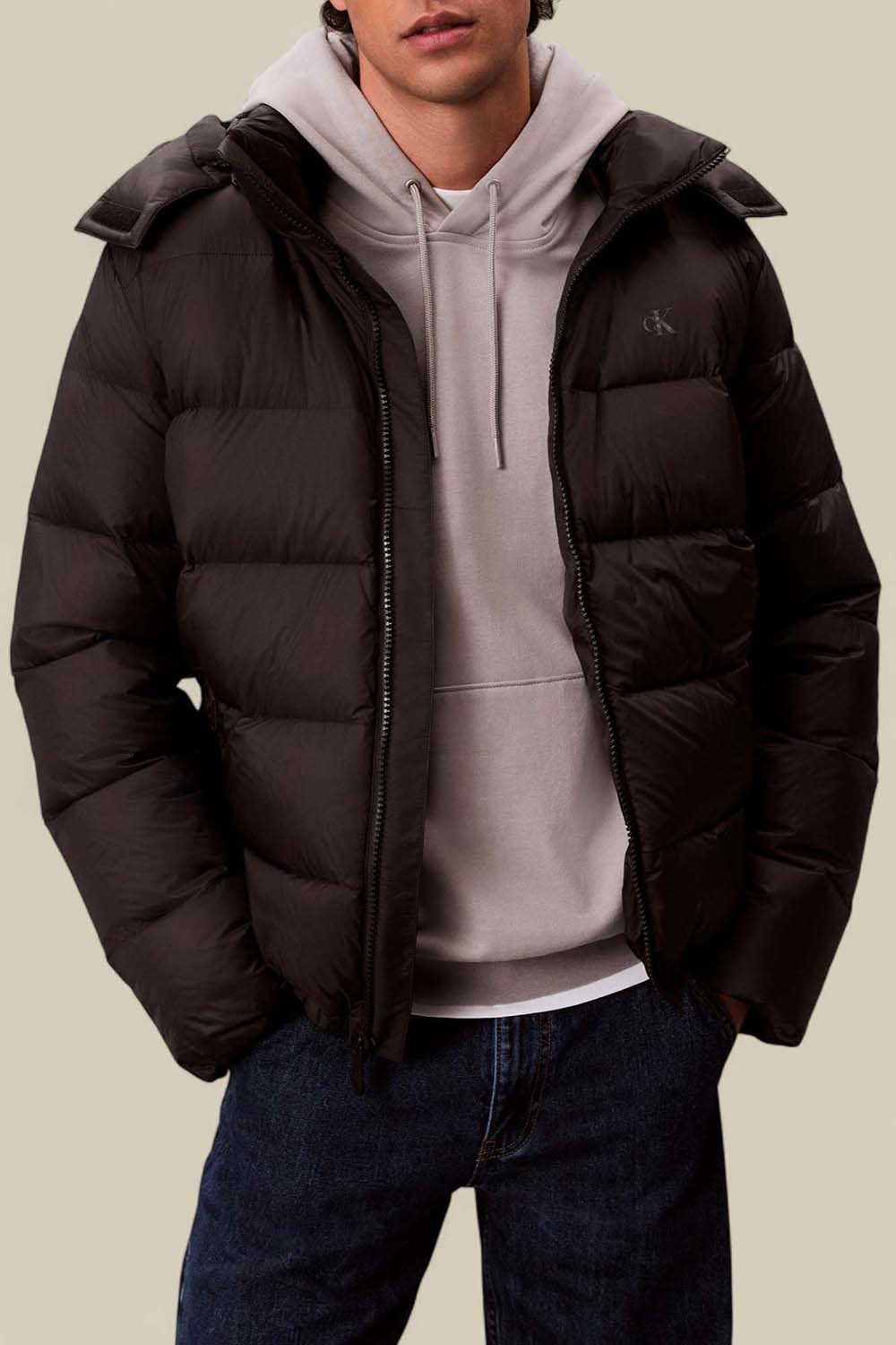 תמונת דוגמן קידמית של מעיל פאף