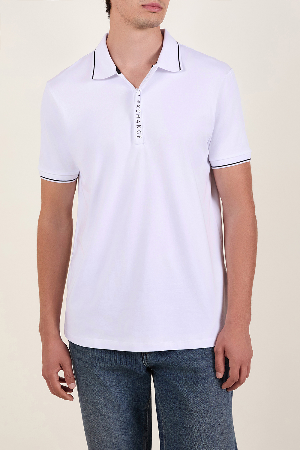 תמונת דוגמן קידמית של חולצת פולו