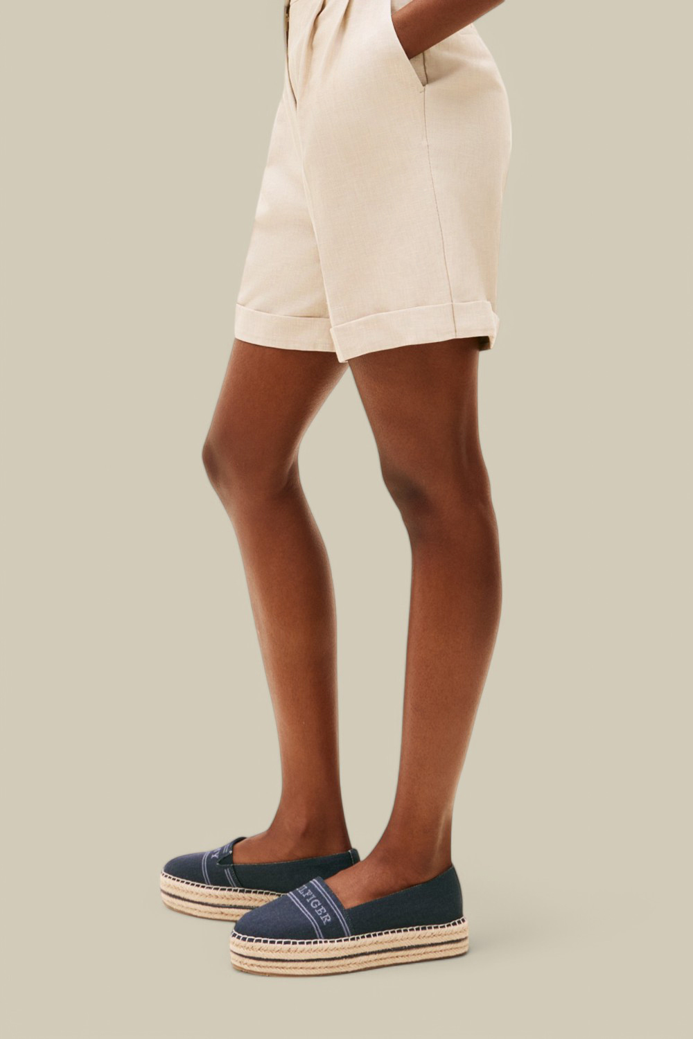 תמונת דוגמן קידמית של נעלי אספדריל פלטפורמה ג'ינס