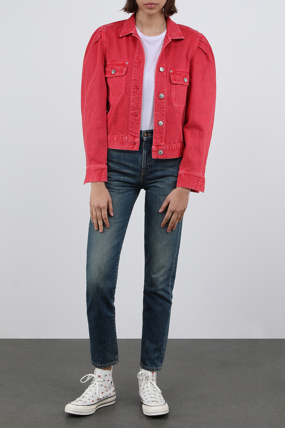 תמונת דוגמן קידמית של סניקרס צ'אק 70 ולנטיין דיי לבנות