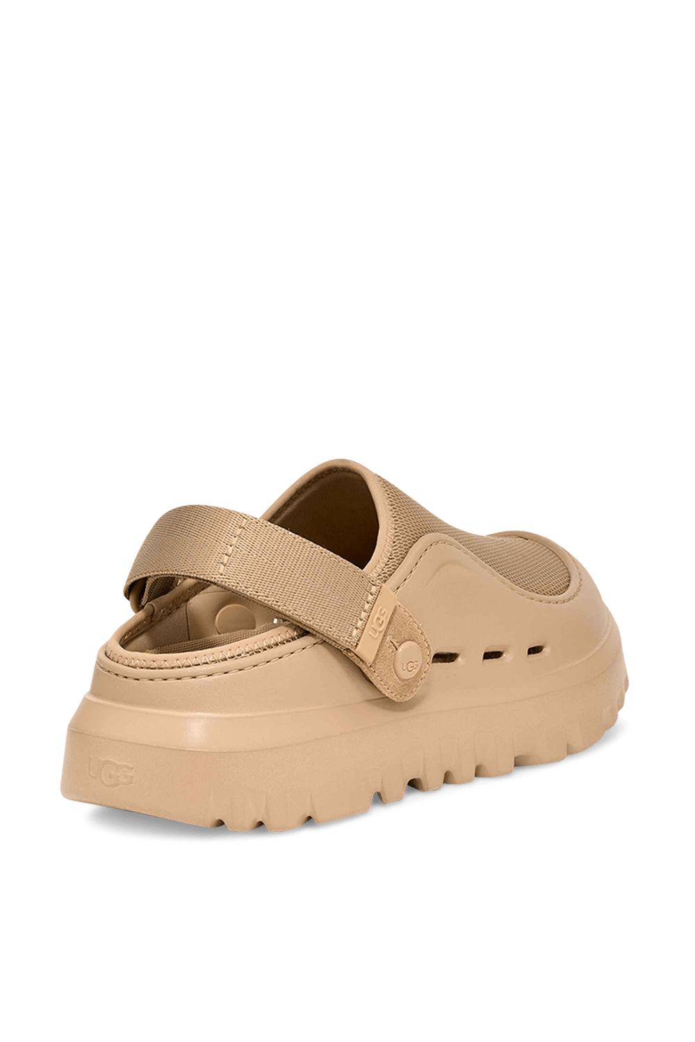 תמונת תקריב של נעלי סליפ-און פיקמוד