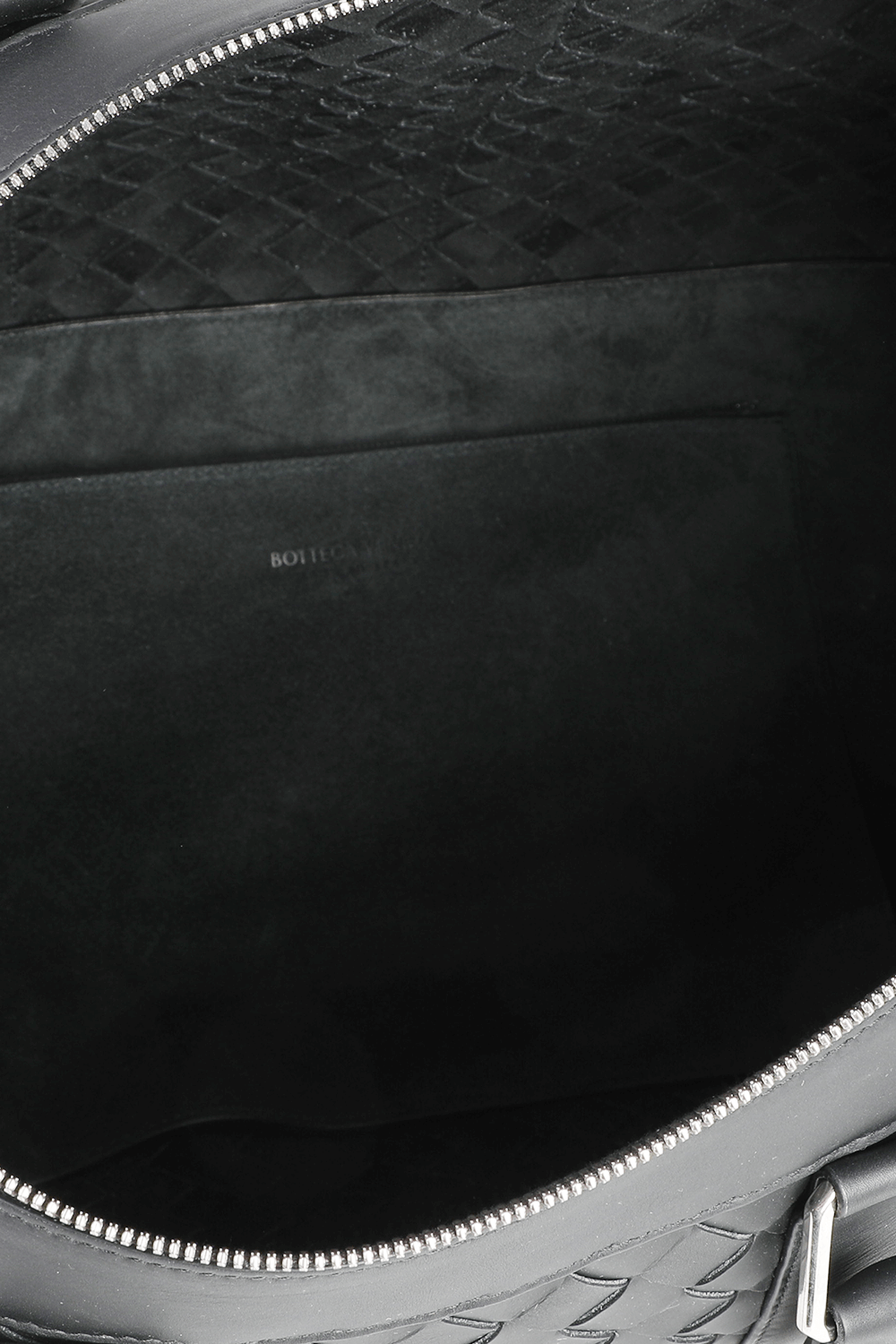 תמונת פנים של Woven Leather Travel Bag in Black