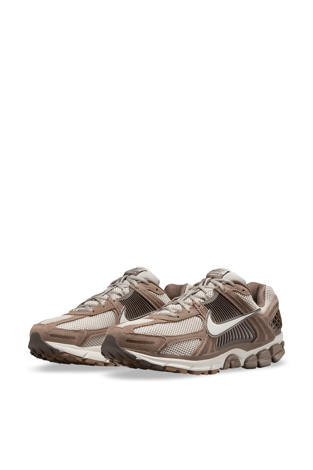 נעלי סניקרס זום וומרו 5