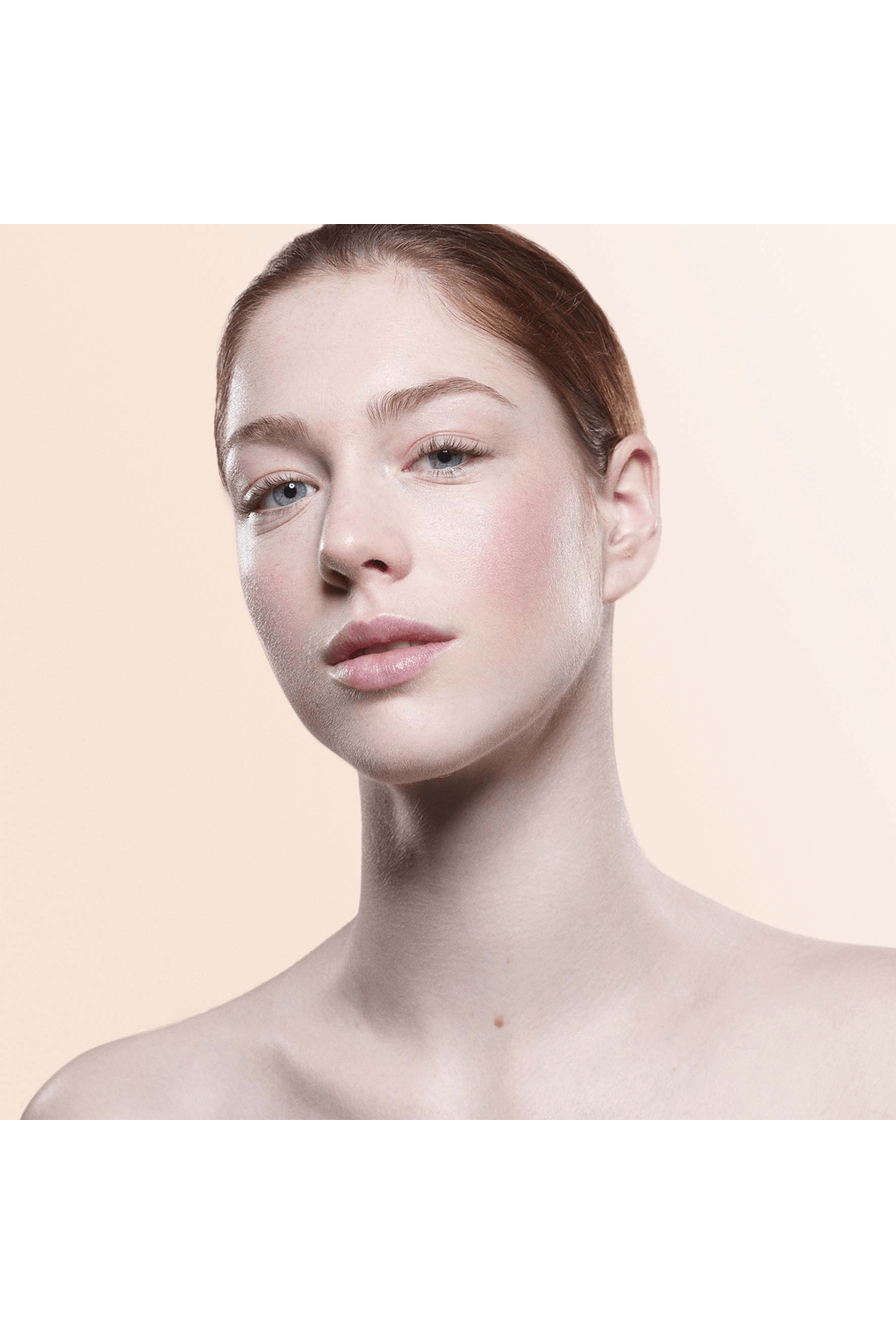 תמונת תקריב של שימר פלואיד שיר למראה זוהר 8