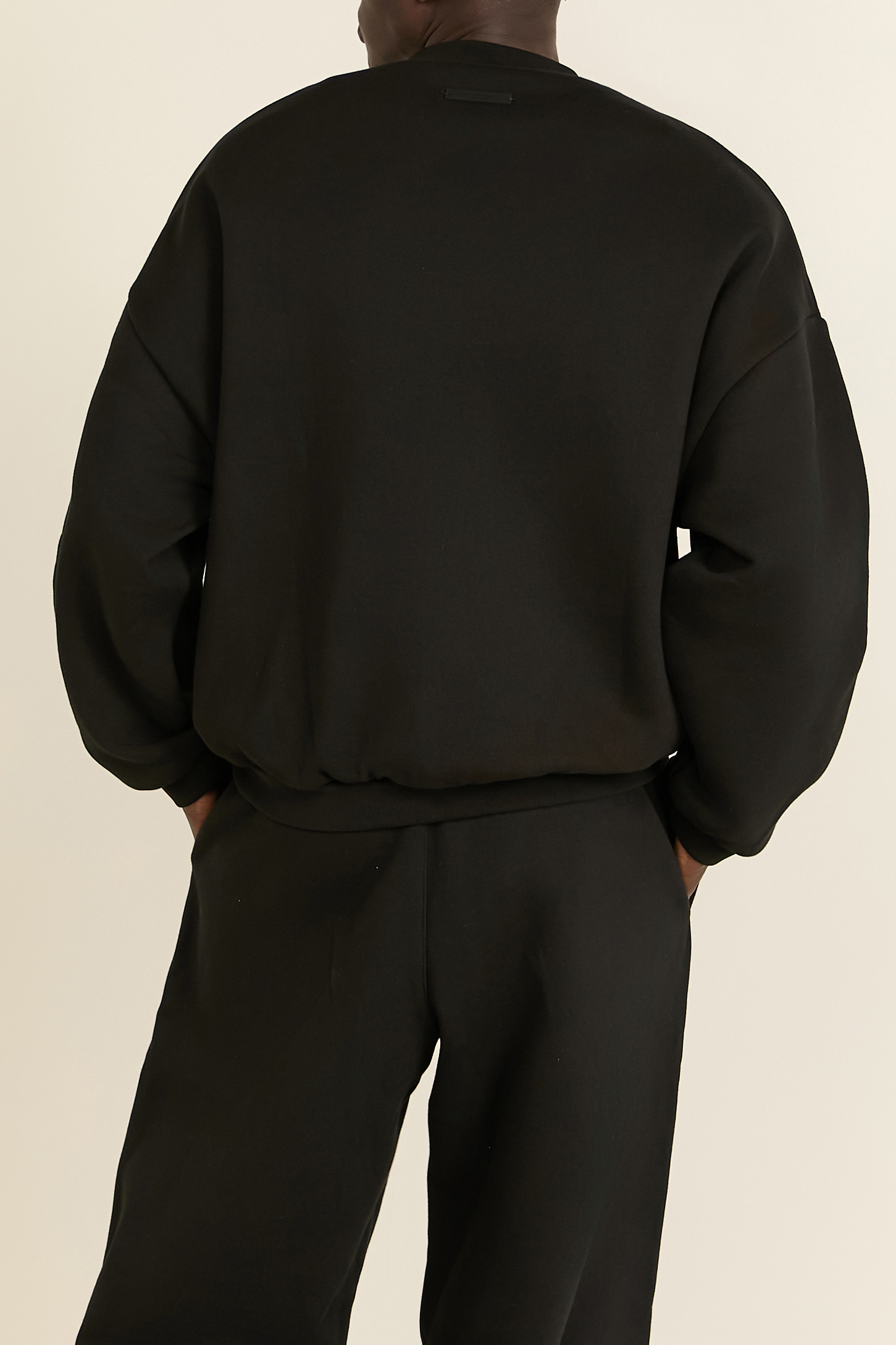 תמונת תקריב דוגמן של סווטשירט