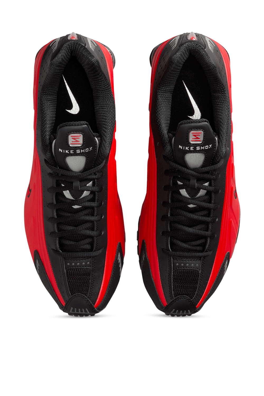 תמונת פנים של נעלי סניקרס Shox R4