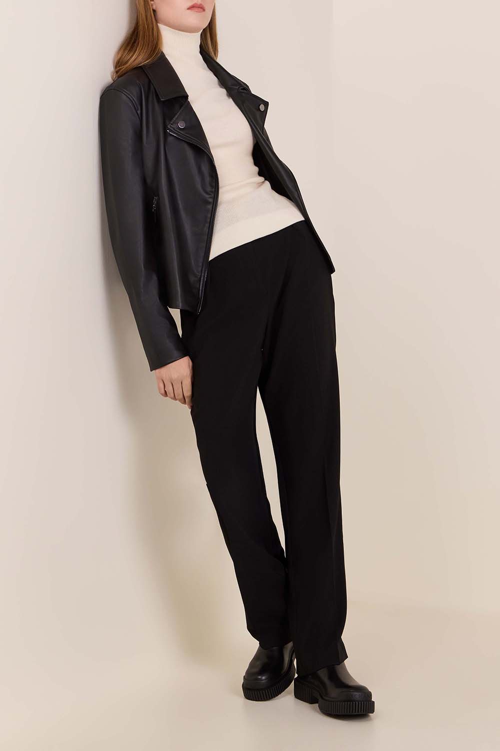 תמונת דוגמן קידמית של מגפיים