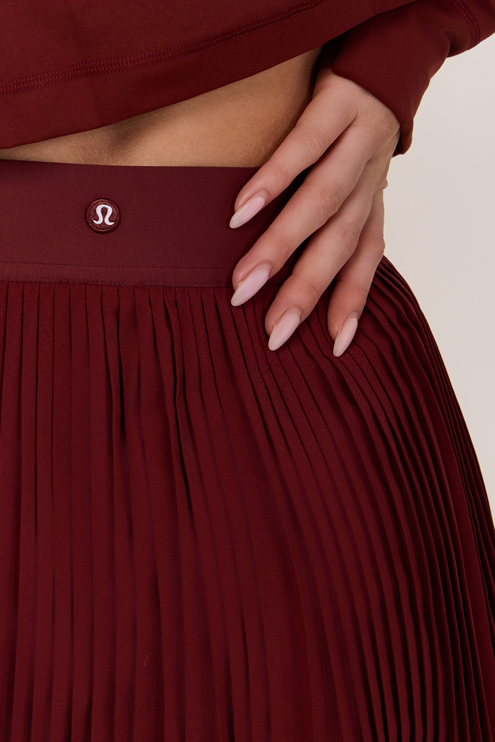 תמונת תקריב דוגמן של Varsity HR Pleated Tennis Skirt