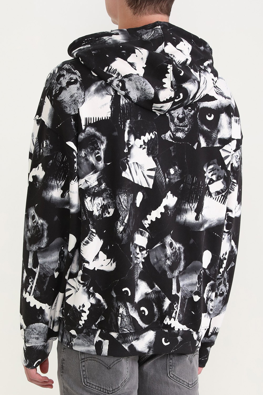 תמונת דוגמן אחורית של ליוייס X מפלצות יוניברסל סווטשירט קפוצ'ון