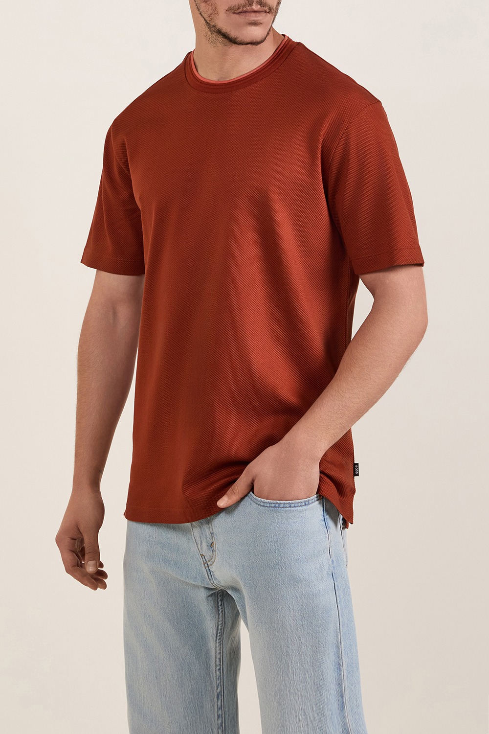 תמונת דוגמן קידמית של חולצת טי