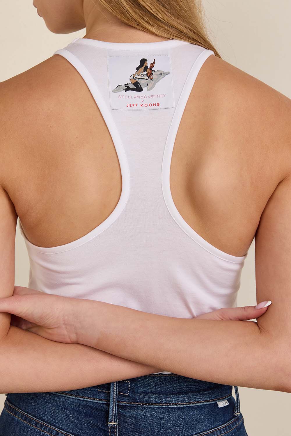 תמונת תקריב דוגמן של גופיית כותנה