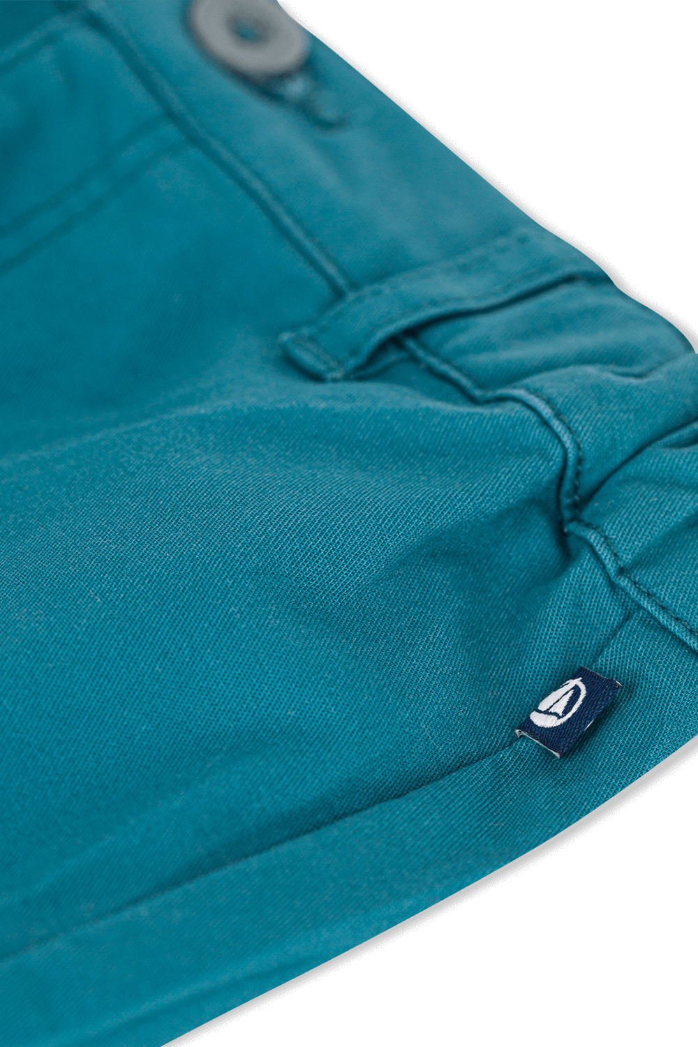 תמונת תקריב של מכנסיים קצרים - גילאי 3-12 חודשים