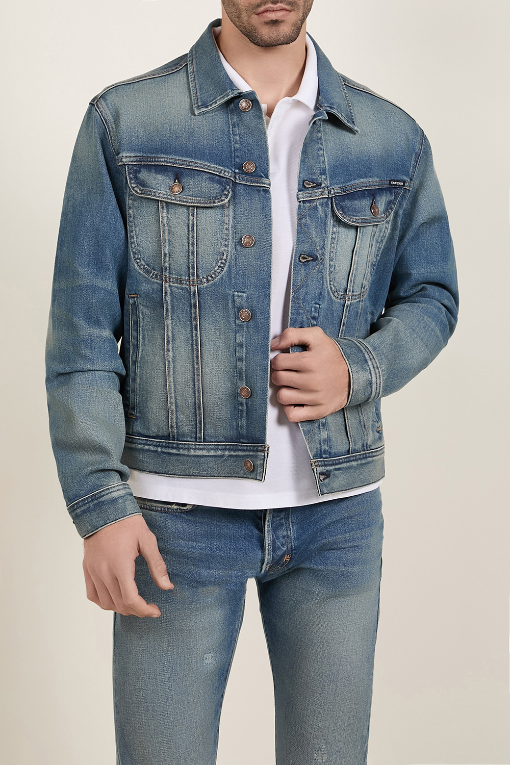 תמונת דוגמן קידמית של ז'קט ג'ינס