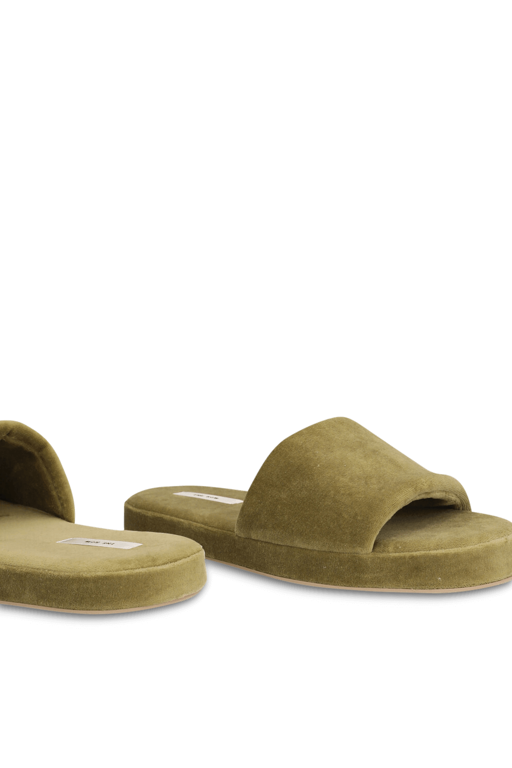 תמונת תקריב של כפכפי סליידס