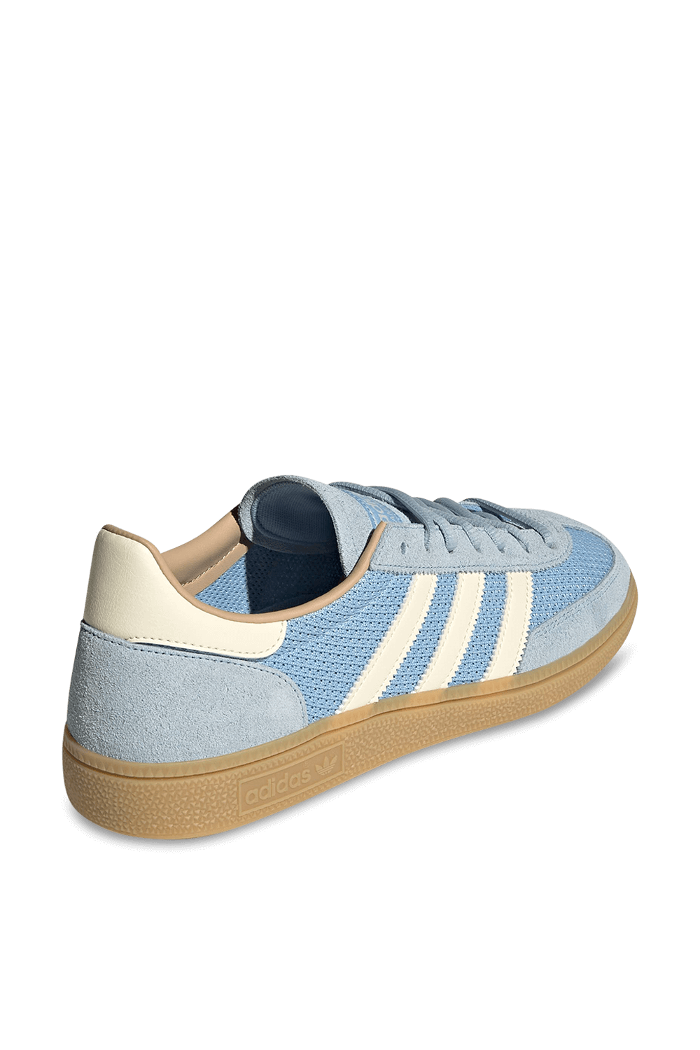 תמונת תקריב של נעלי סניקרס האנדבול ספזיאל