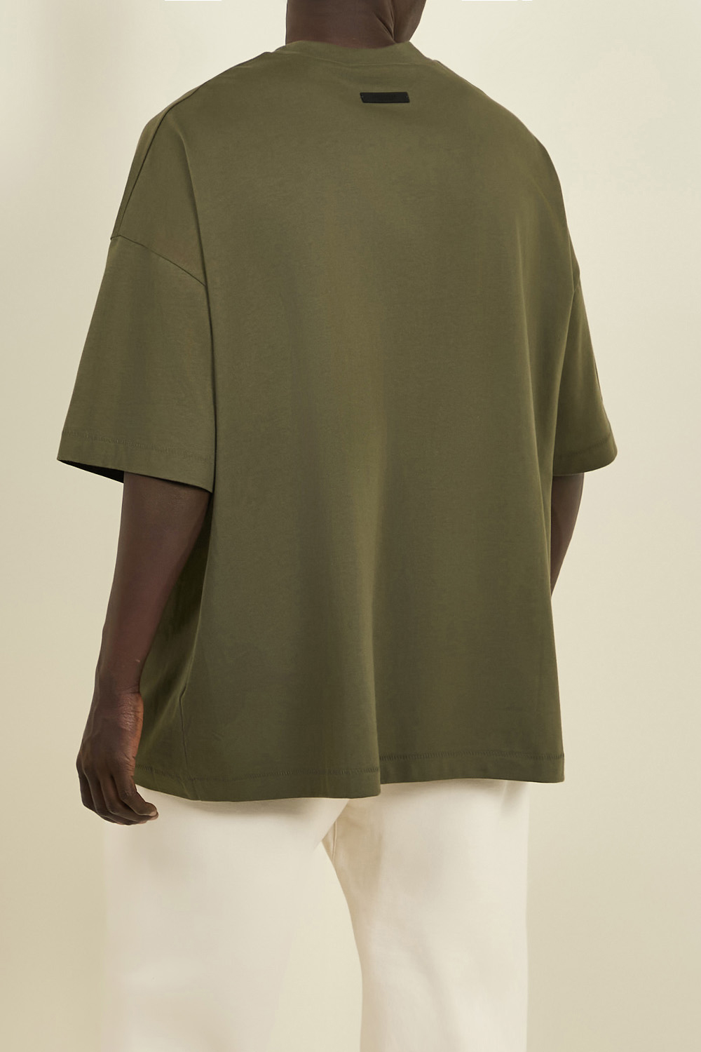 תמונת תקריב דוגמן של חולצת טי