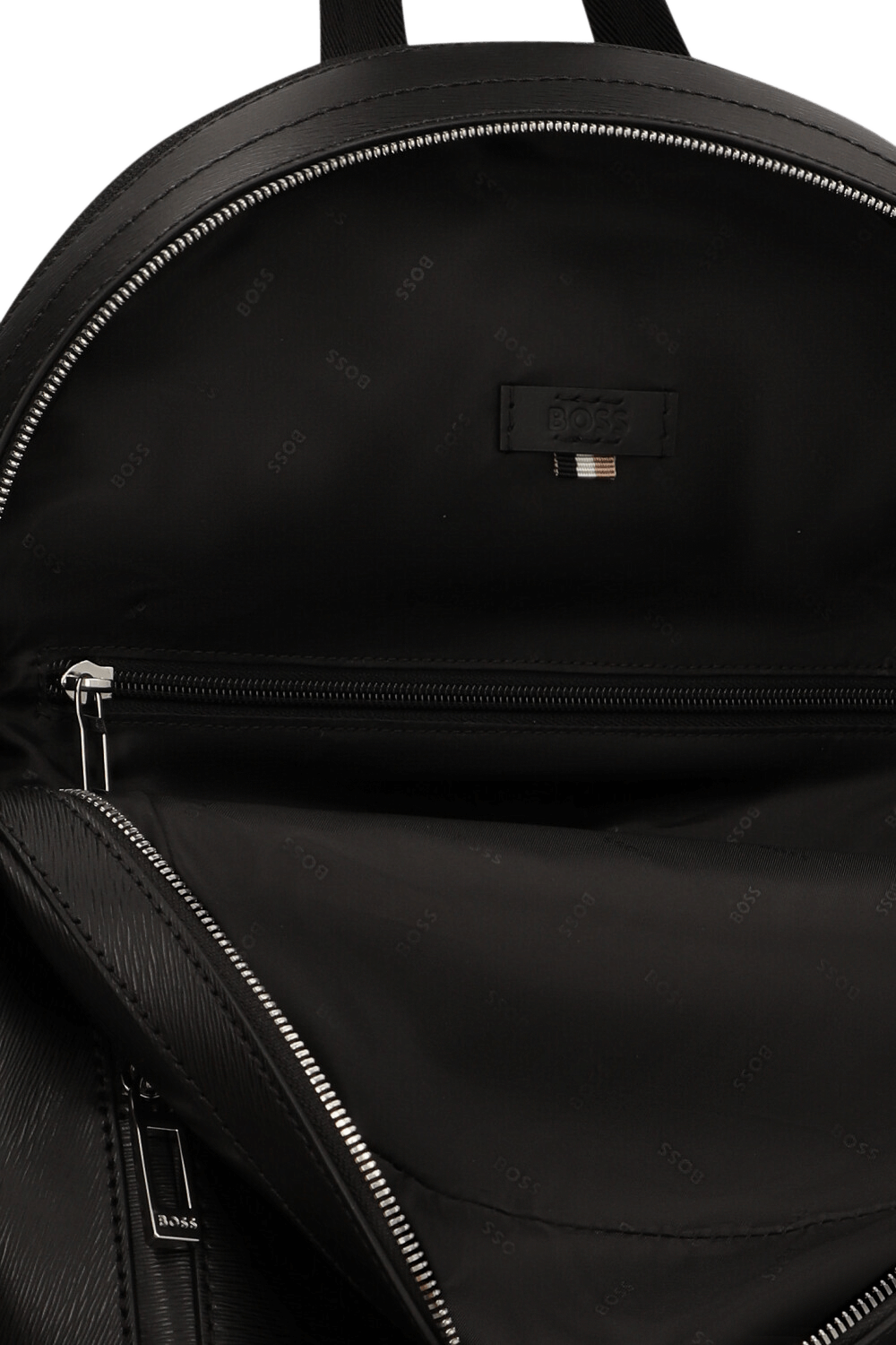 תמונת פנים של תיק גב