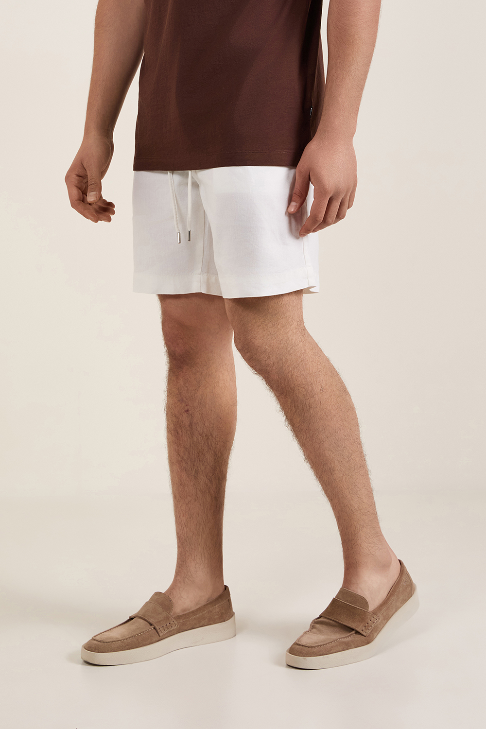 תמונת דוגמן קידמית של מכנסיים קצרים