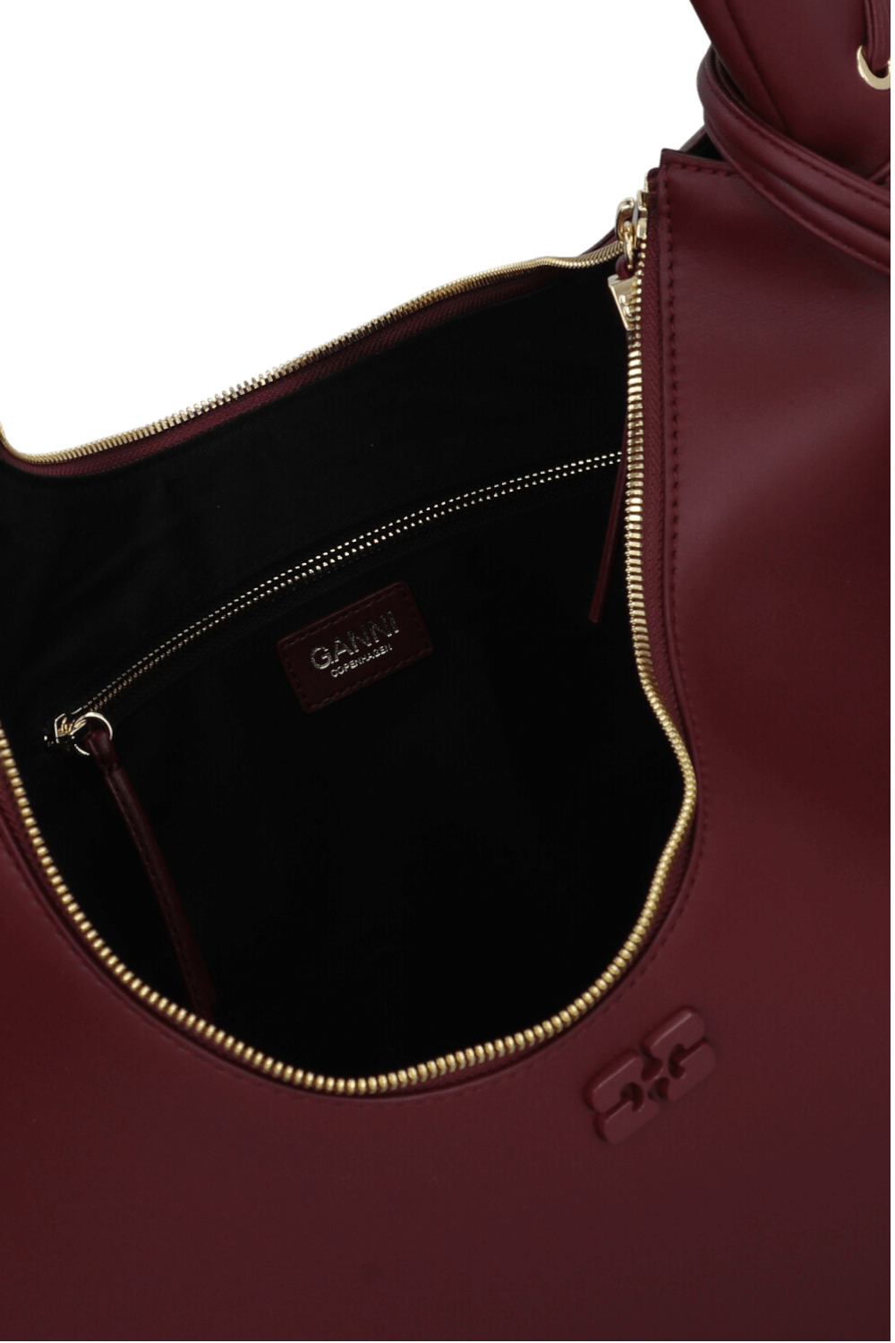 תמונת פנים של תיק הובו מדיום