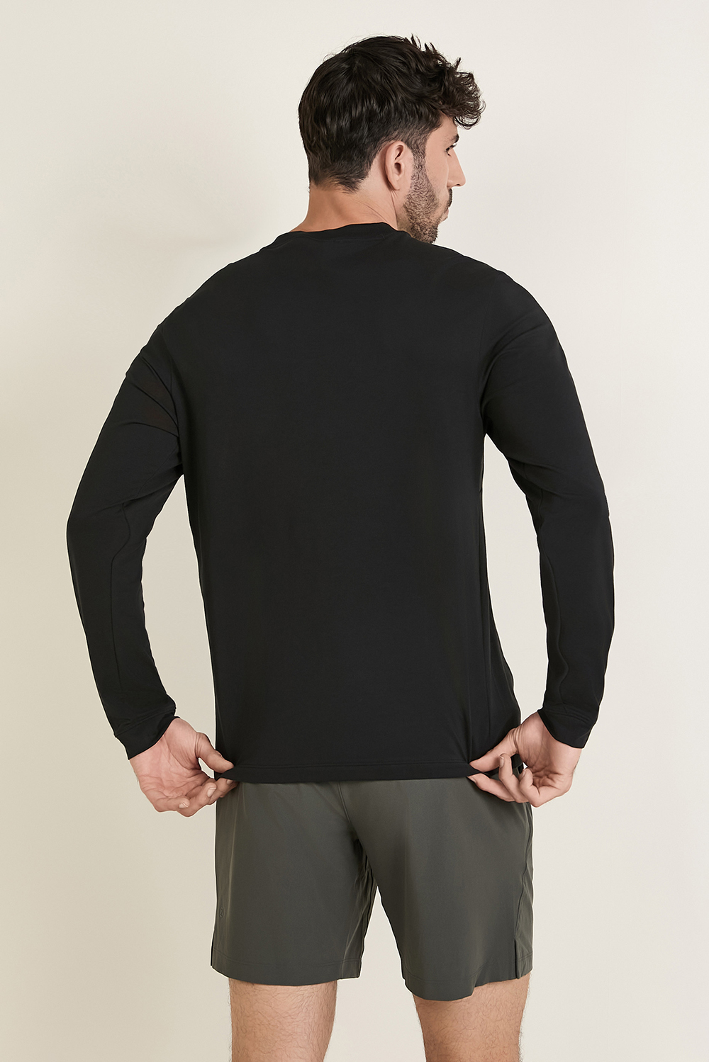 תמונת דוגמן אחורית של Zeroed In Long-Sleeve Shirt