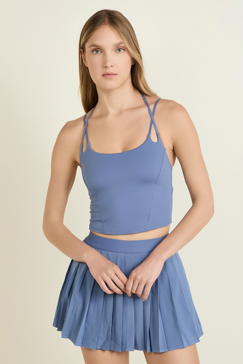 תמונת דוגמן קידמית של Seriously Silky Strappy Tank