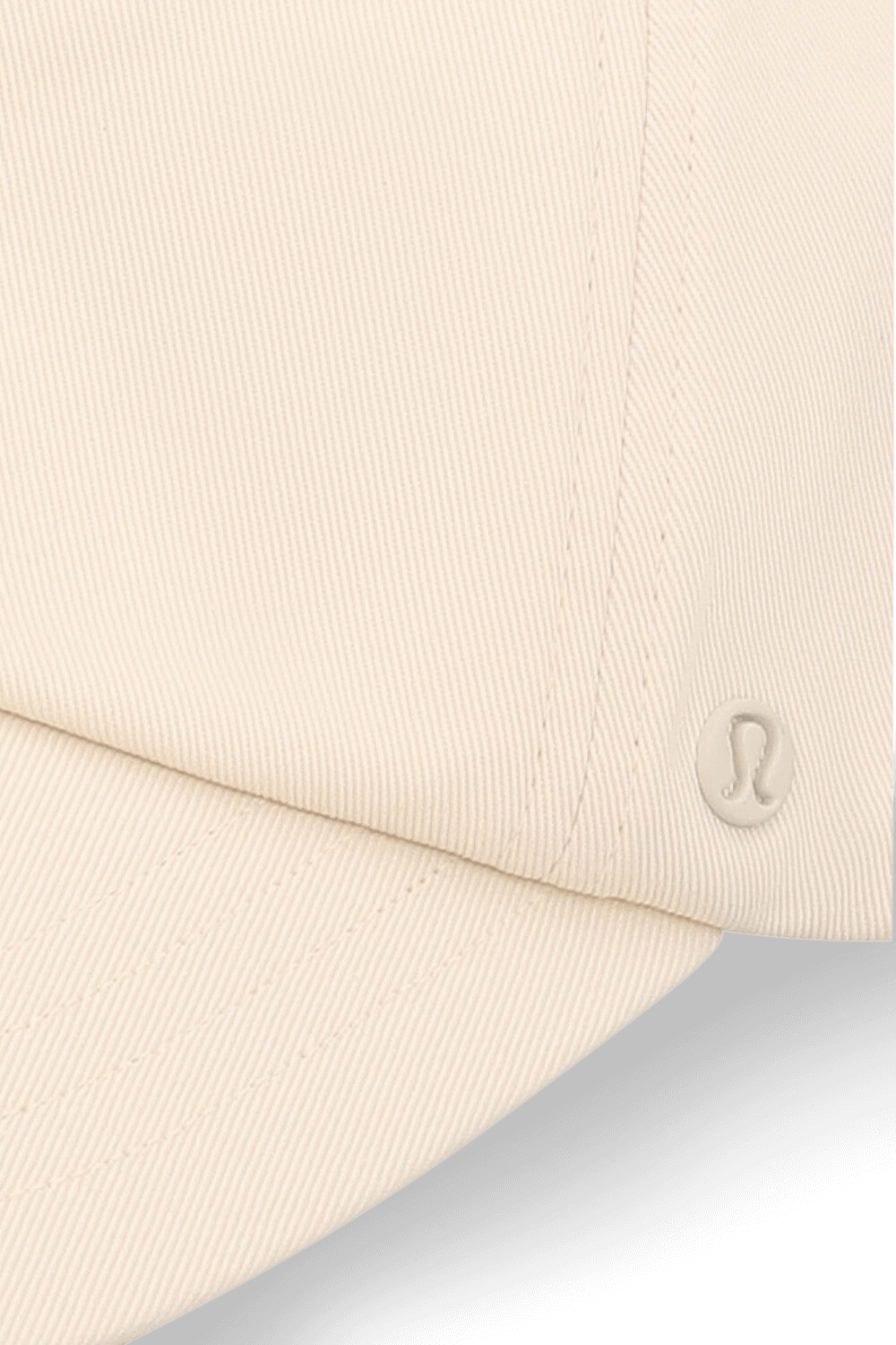 תמונת תקריב של Classic Unisex Ball Cap