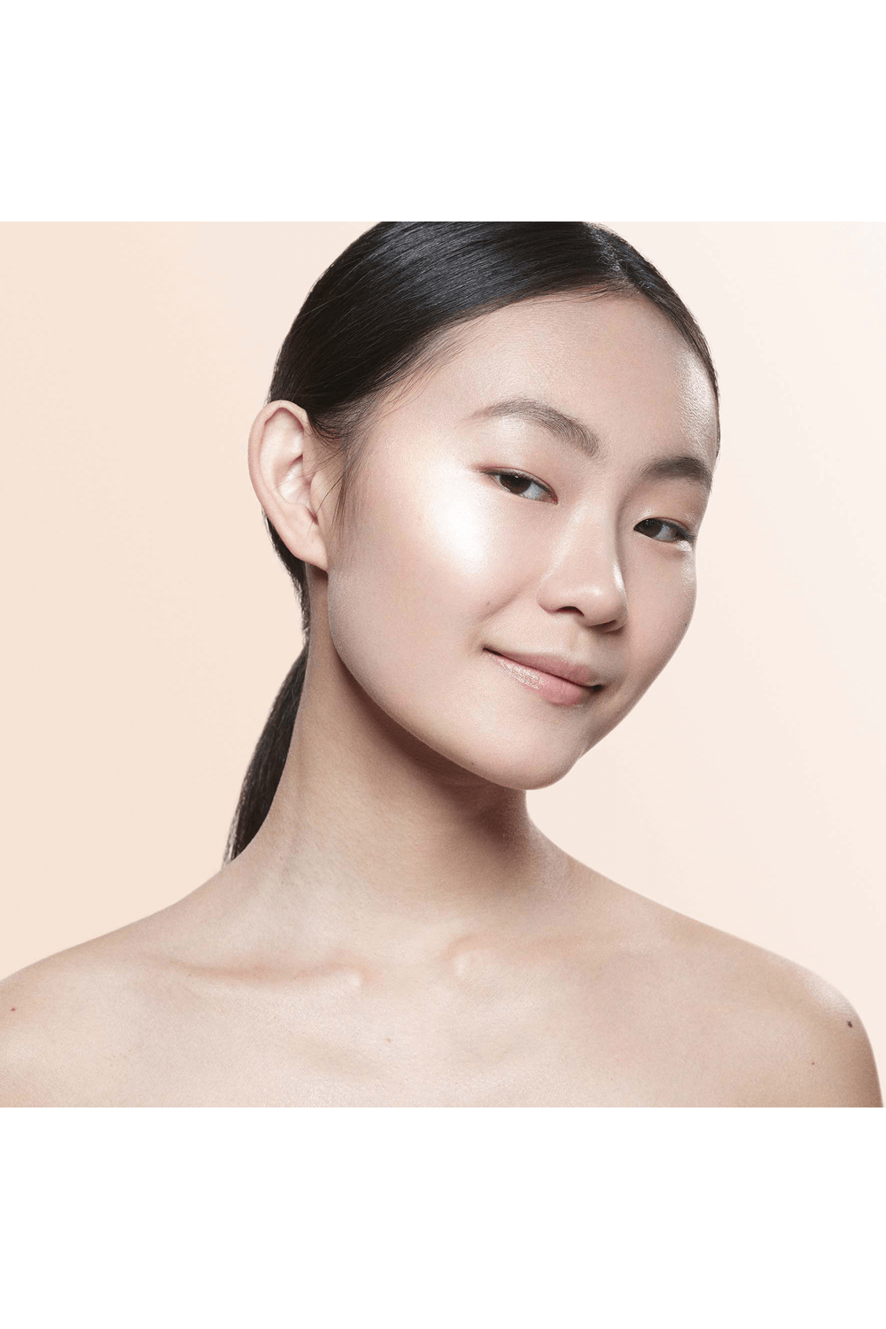 תמונת תקריב של שימר פלואיד שיר למראה זוהר 7