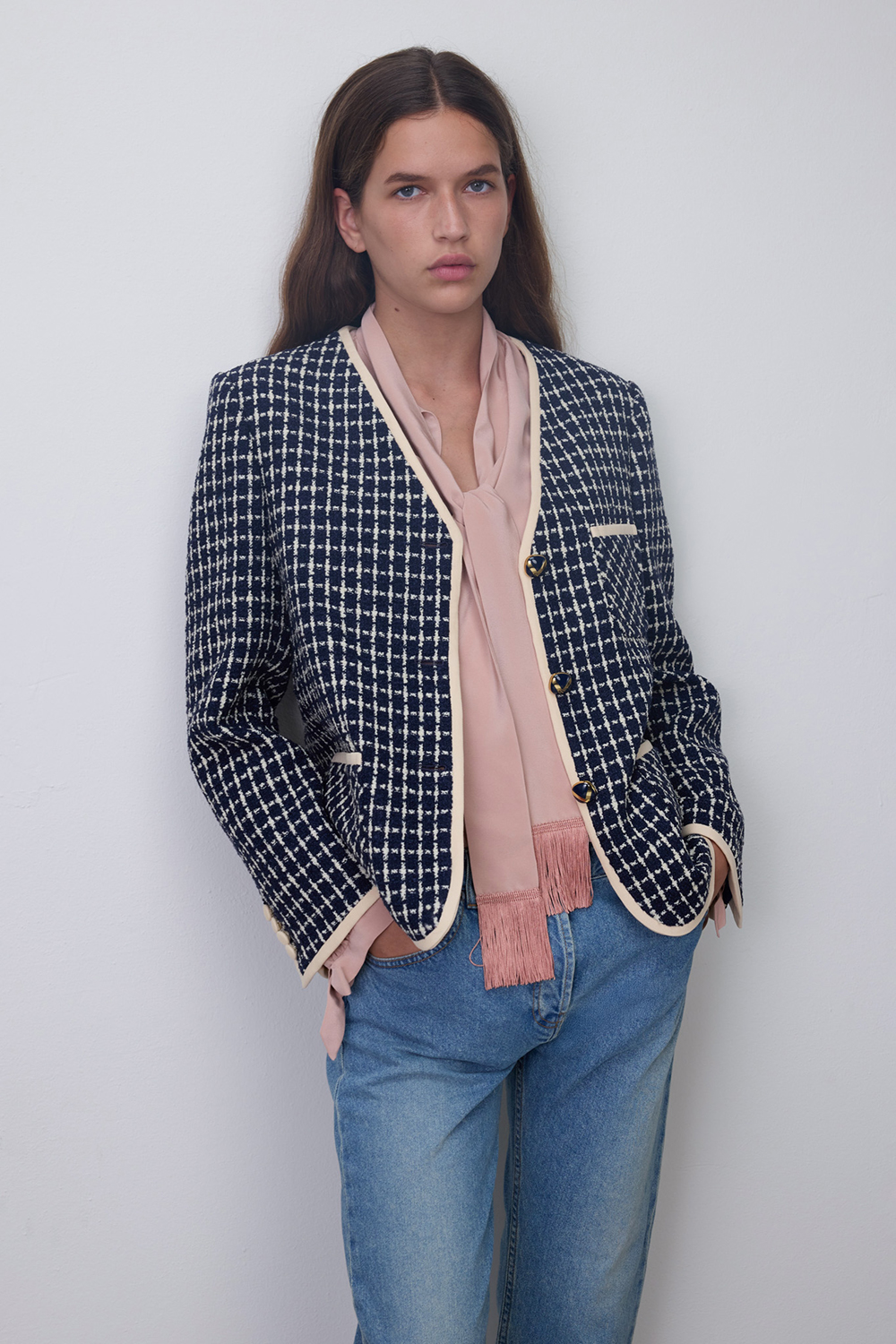 תמונת דוגמן קידמית של ז'קט מחויט