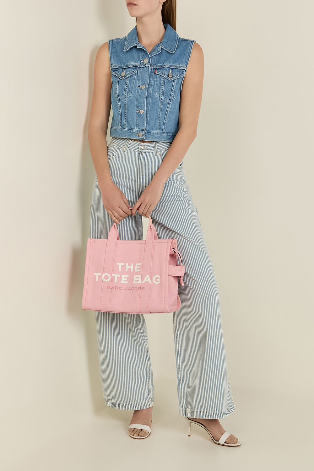 תמונת דוגמן קידמית של תיק טוט מדיום