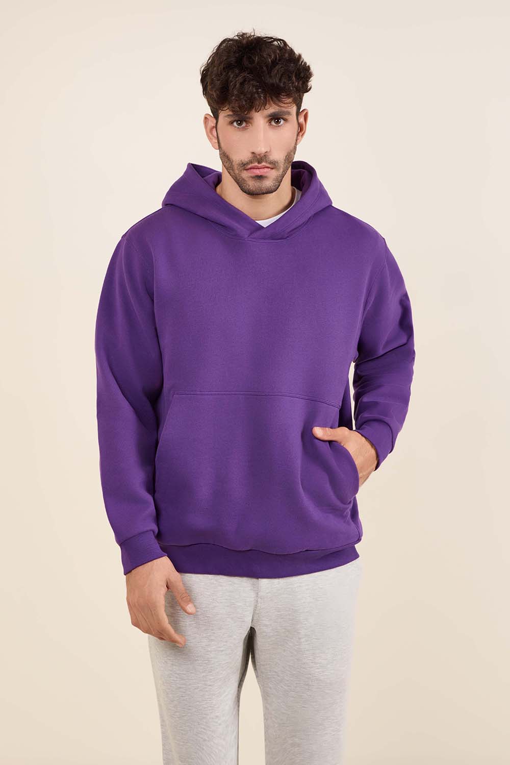 תמונת דוגמן קידמית של Steady State Pullover Hoodie