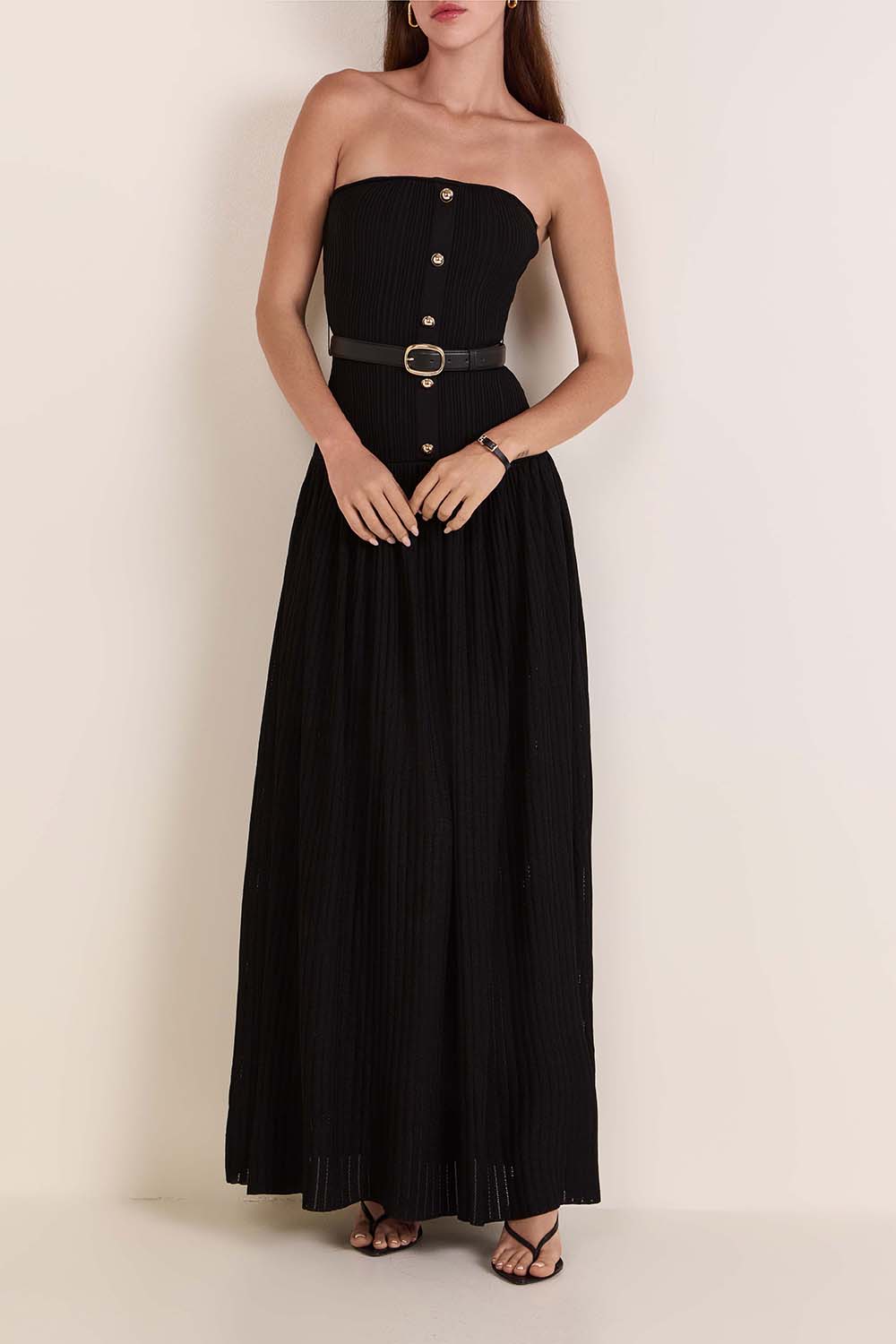 תמונת דוגמן קידמית של צמיד עור