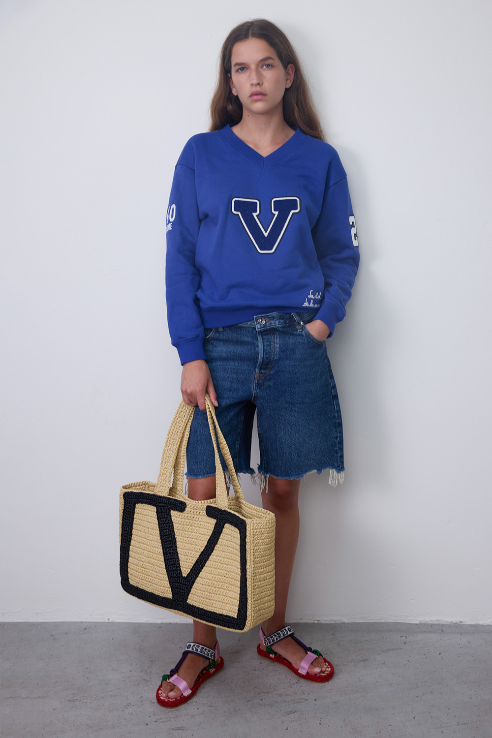 תמונת דוגמן קידמית של תיק קש