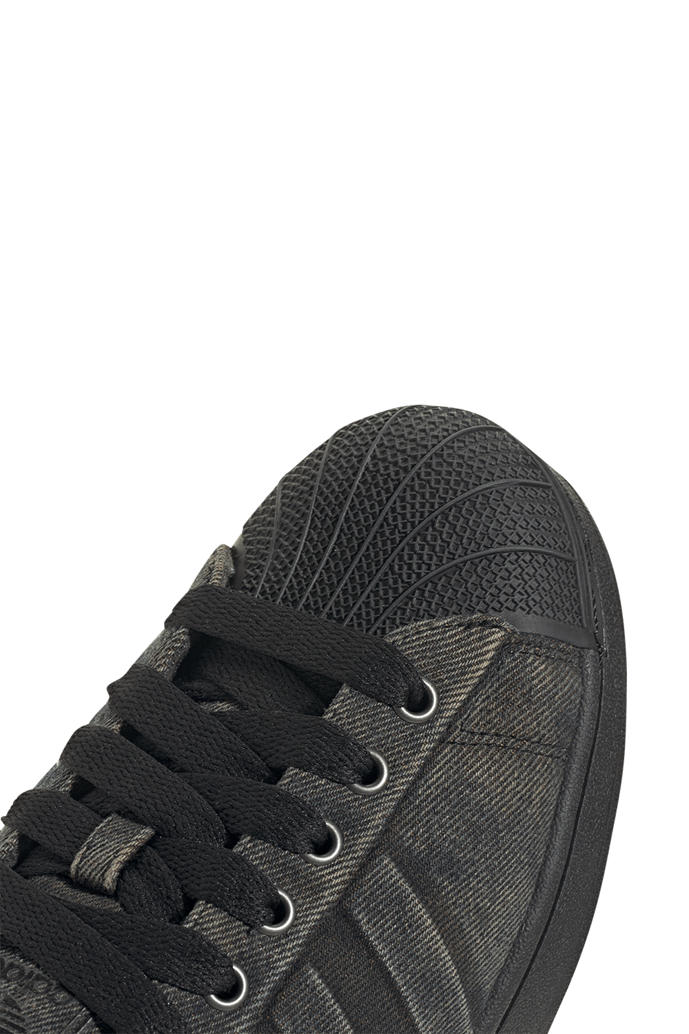 תמונת פנים של נעלי סניקרס סופרסטאר ג'ינס