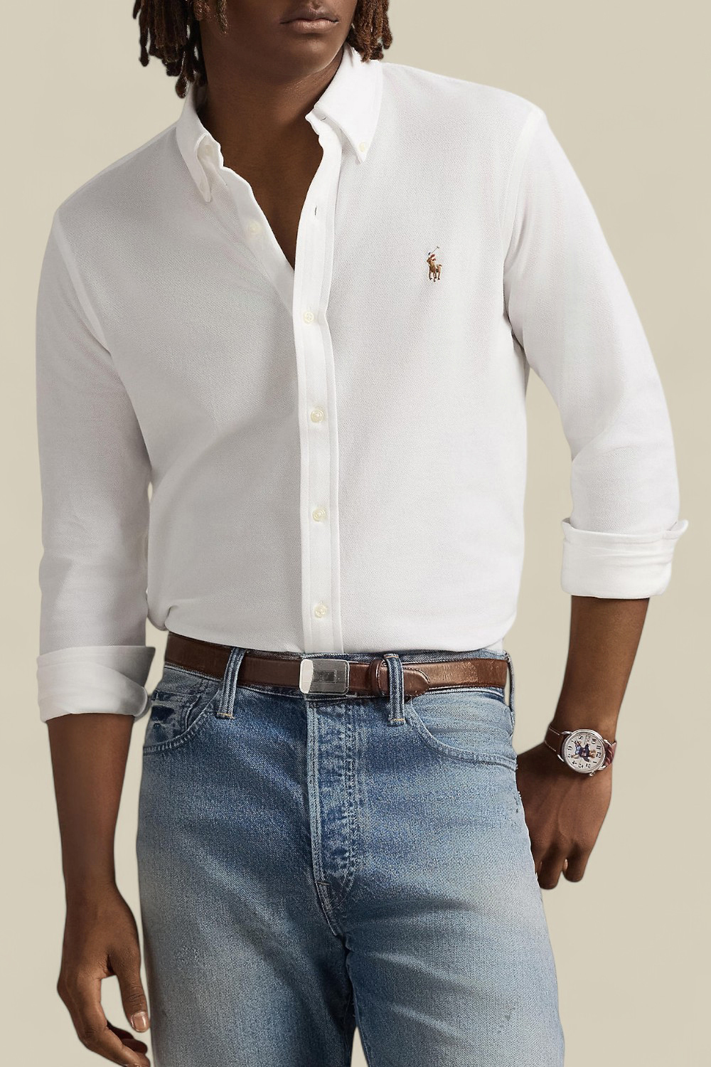 תמונת דוגמן קידמית של חולצת כפתורים