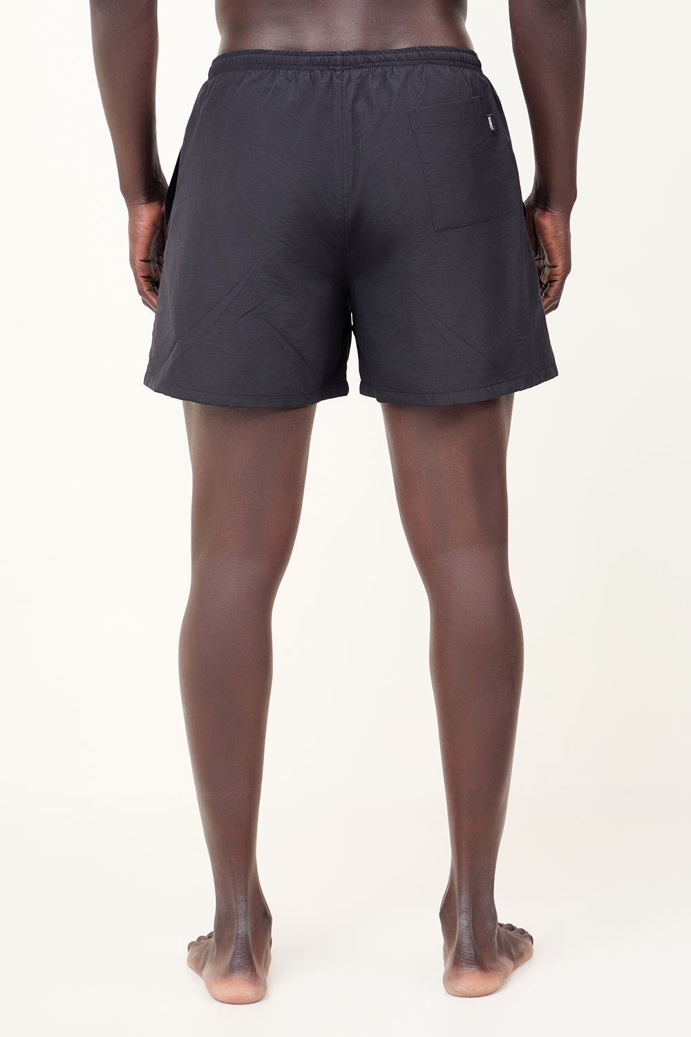 תמונת תקריב דוגמן של מכנסיים קצרים