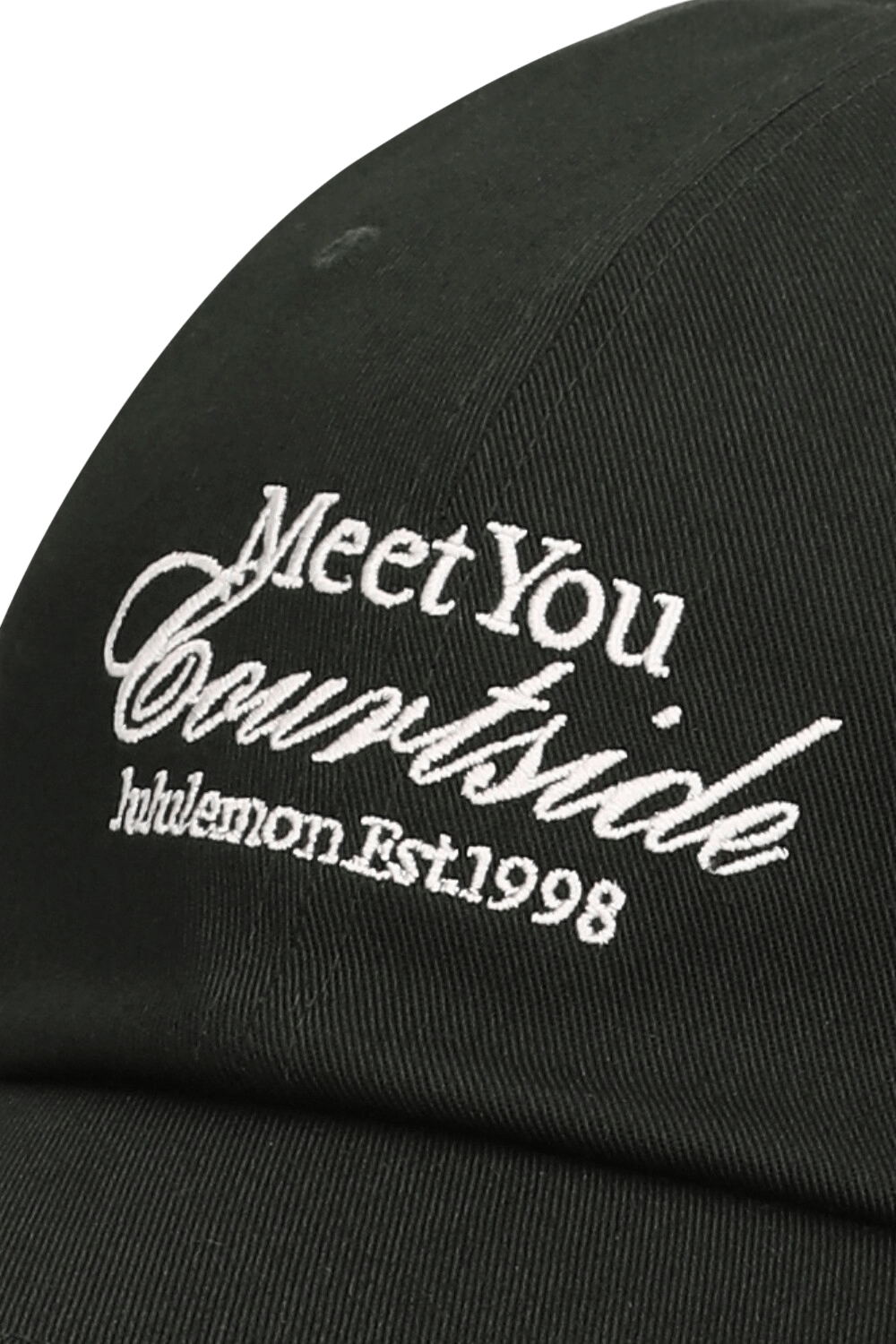 תמונת תקריב של Classic Unisex Ball Cap