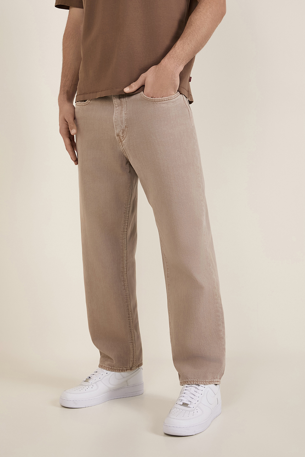 תמונת דוגמן קידמית של מכנסי ג'ינס 568