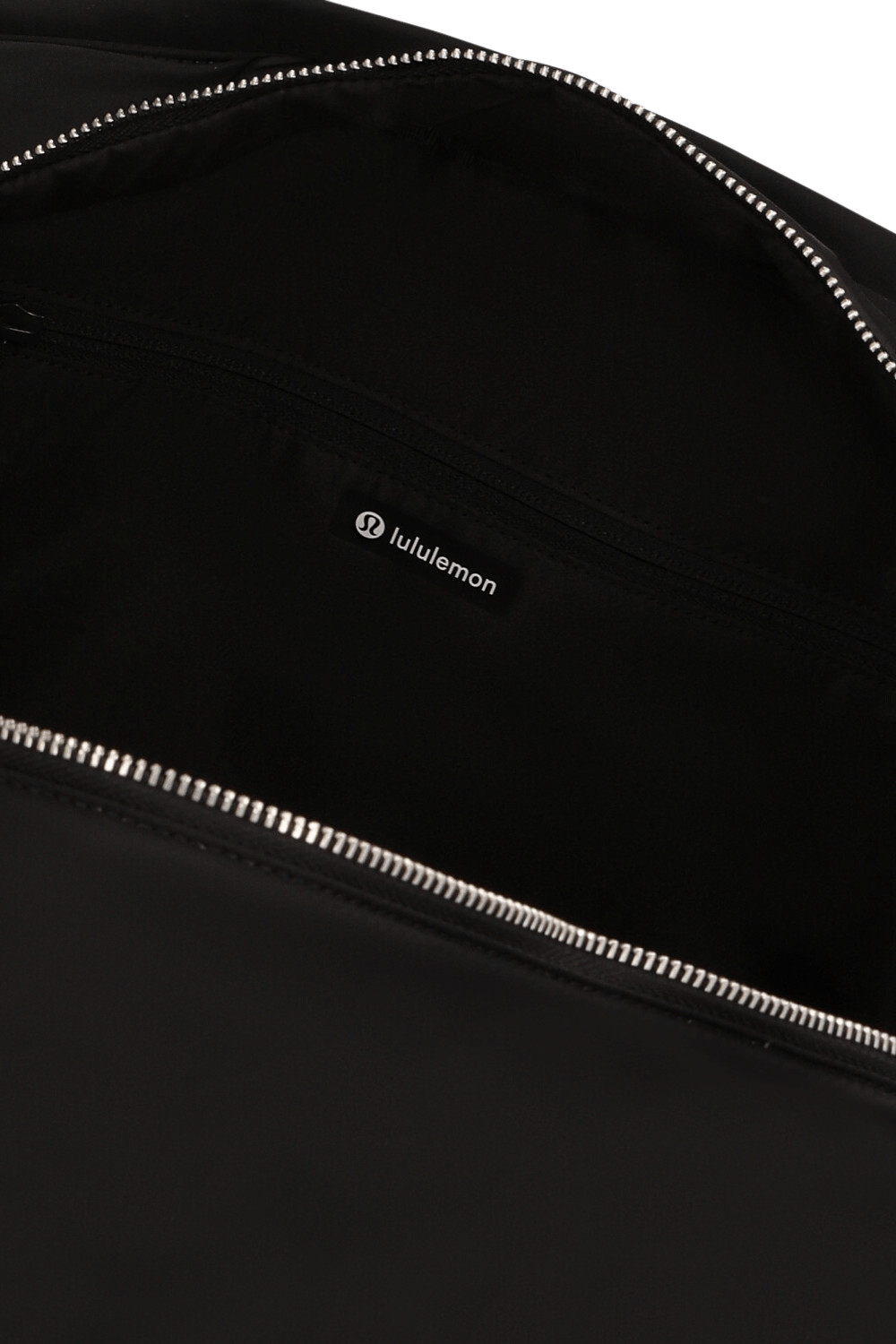 תמונת פנים של City Essentials Duffle Bag