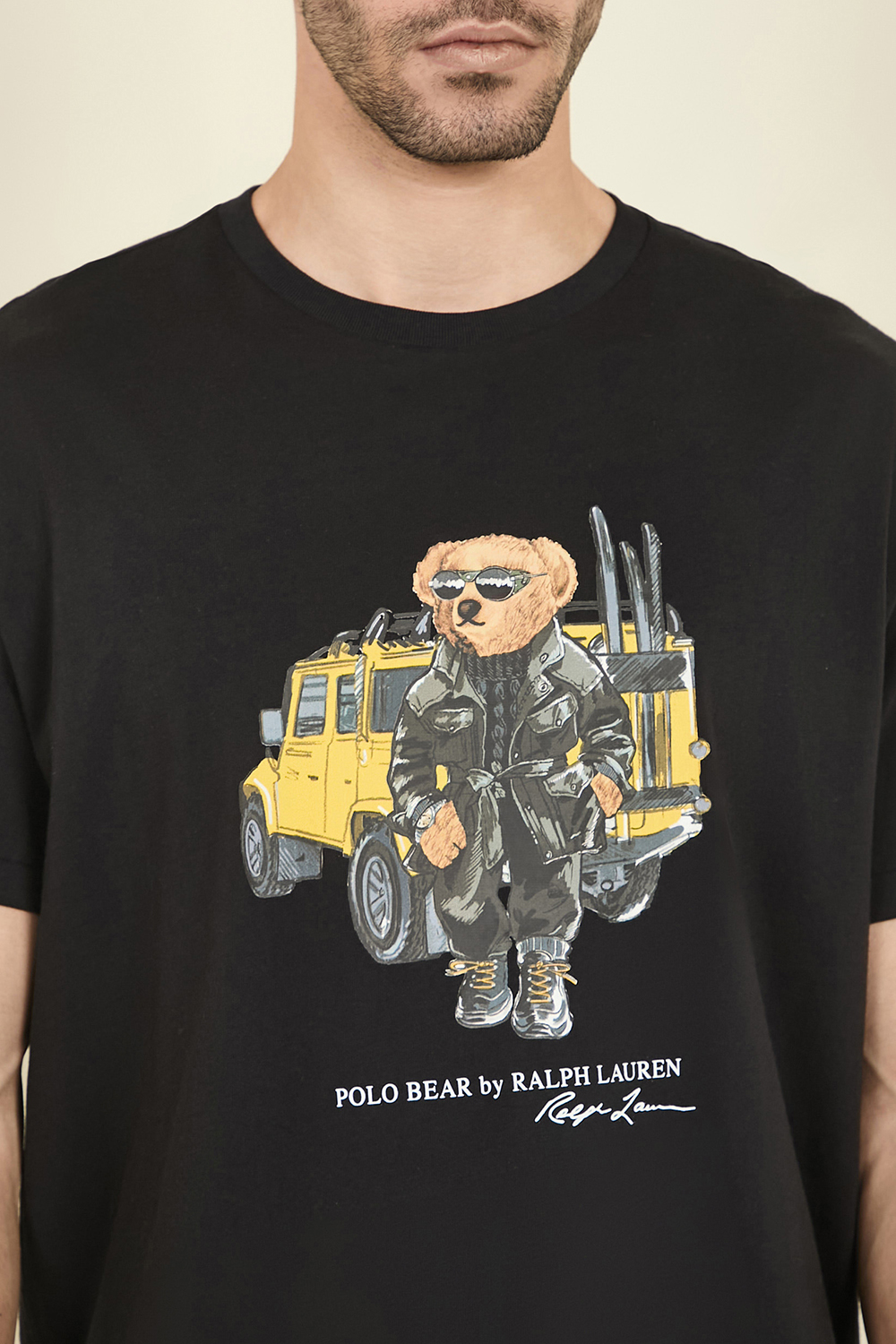 תמונת תקריב דוגמן של חולצת טי