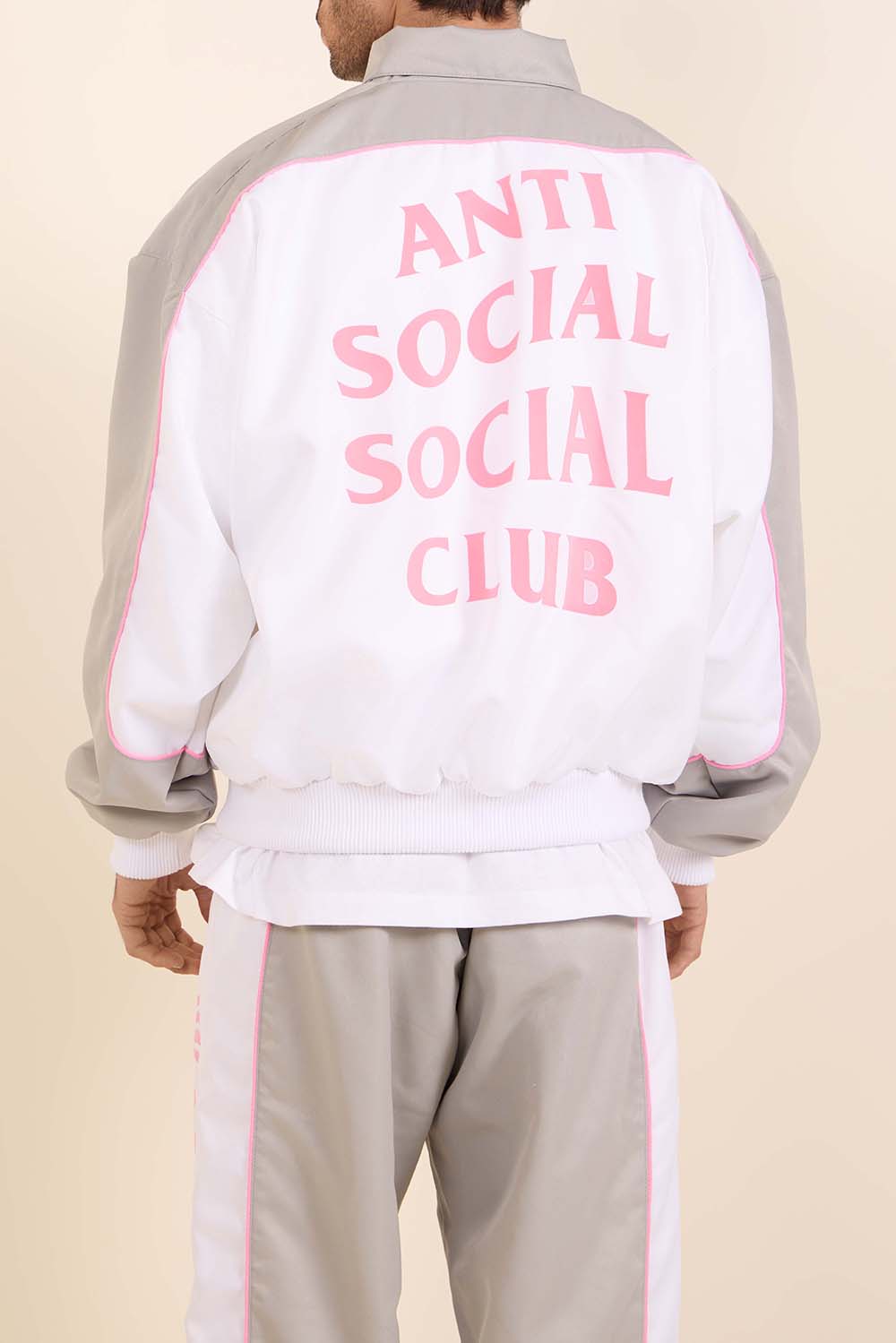 תמונת דוגמן אחורית של ז'קט